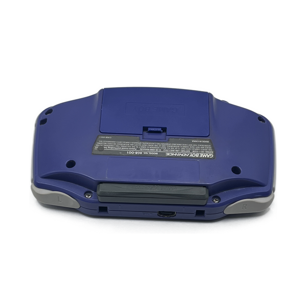 Nintendo Game Boy Advance Indigo - close-up
